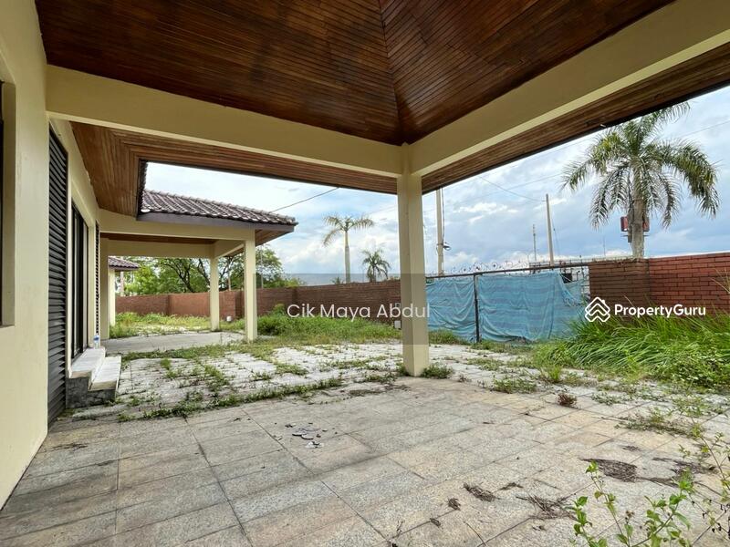 Untuk Dijual - 1.5 Storey Bungalow, Bandar Rinching, Semenyih