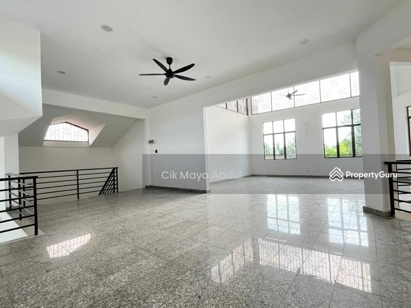 Untuk Dijual - 1.5 Storey Bungalow, Bandar Rinching, Semenyih
