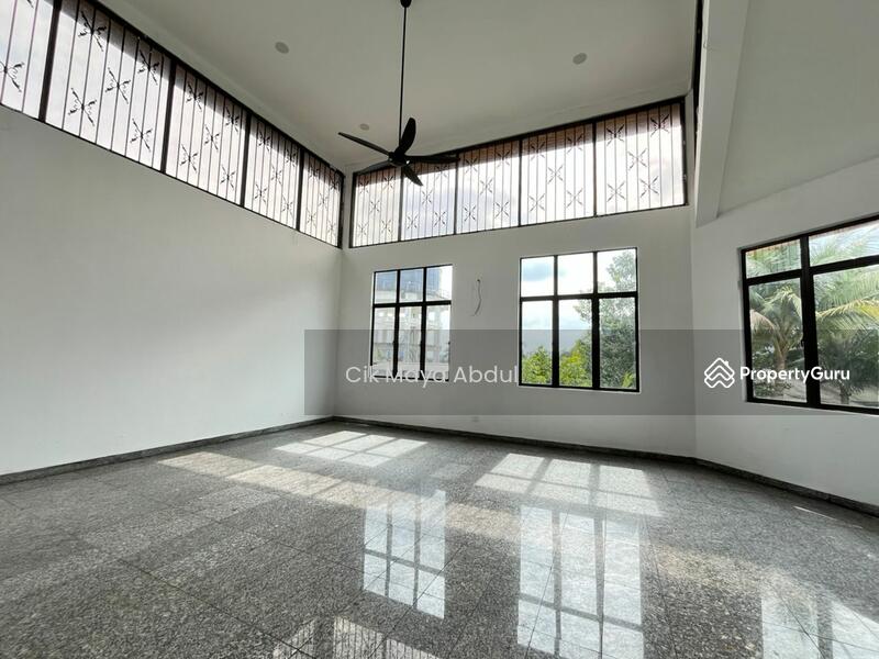 Untuk Dijual - 1.5 Storey Bungalow, Bandar Rinching, Semenyih