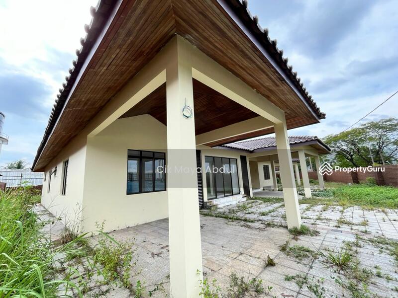 Untuk Dijual - 1.5 Storey Bungalow, Bandar Rinching, Semenyih