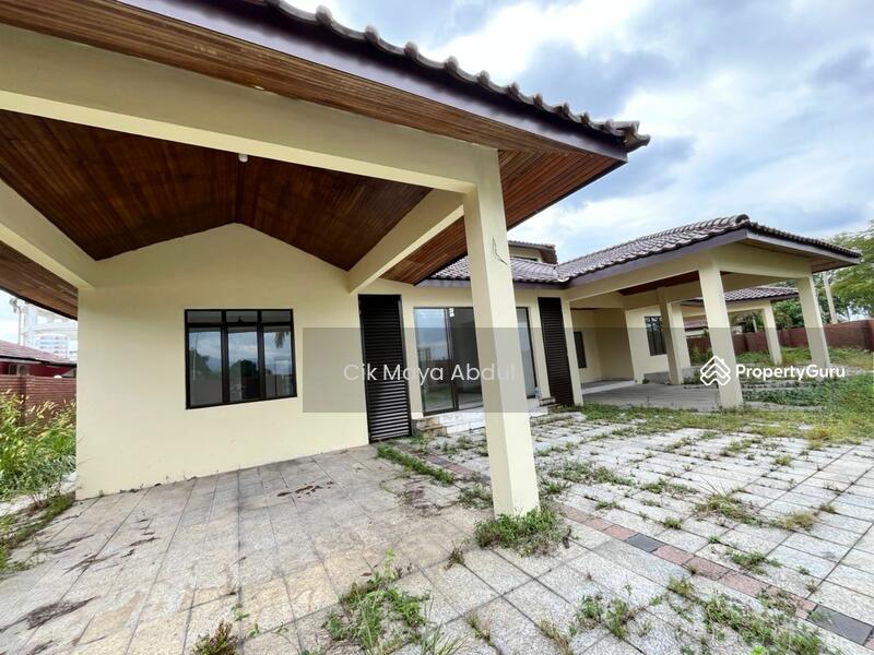 Untuk Dijual - 1.5 Storey Bungalow, Bandar Rinching, Semenyih
