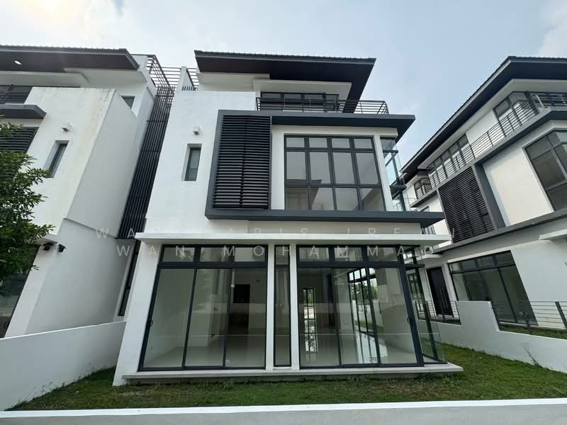 For Sale - 3 STOREY SEMI-D SENNA RESIDENCE PRESINT 12 PUTRAJAYA