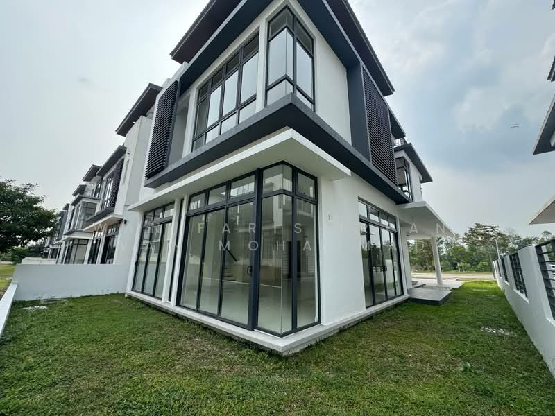 For Sale - 3 STOREY SEMI-D SENNA RESIDENCE PRESINT 12 PUTRAJAYA