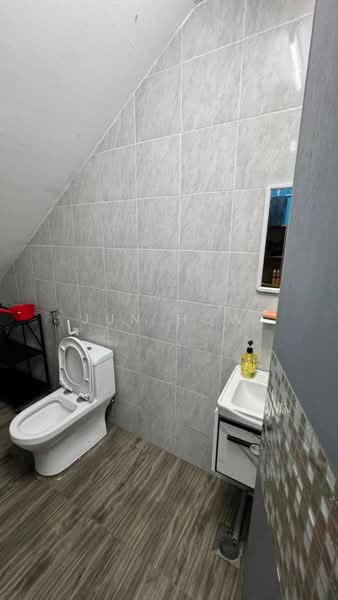Kilang untuk Dijual di Taman Ehsan (Kepong) - Jun How - Bathroom - PropertyGuru.com.my