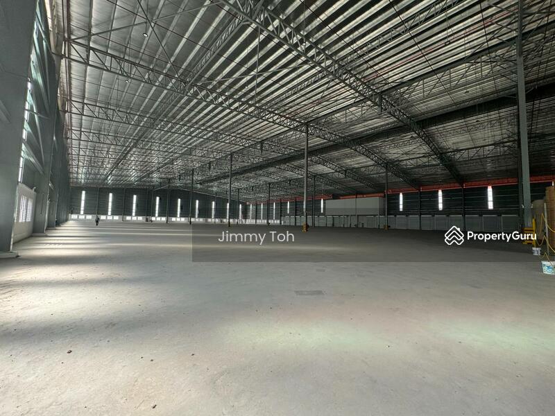 For Rent - Senai Warehouse For Rent