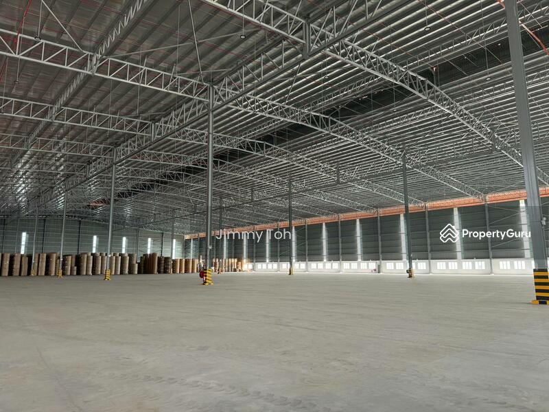 For Rent - Senai Warehouse For Rent