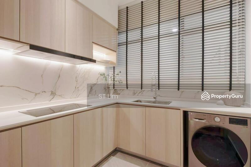 Lumina Residence - Wet kitchen & yard