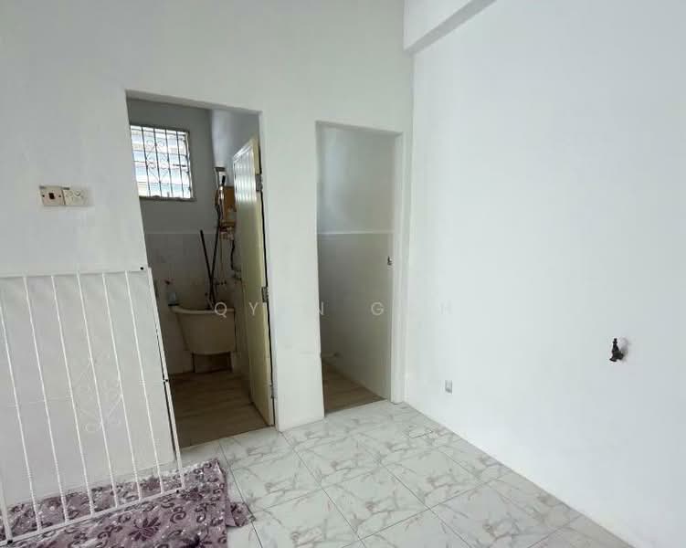 Rumah Berkembar untuk Dijual di Taman Brown (Gelugor) - Qyan Goh - Interior - PropertyGuru.com.my
