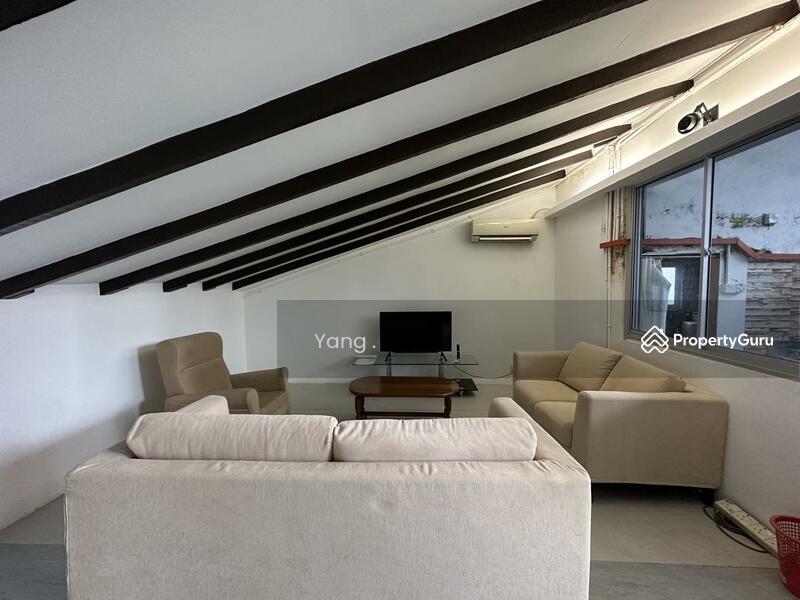 Untuk Disewa - Jalan Ipoh - spacious landed house room w/ own toilet