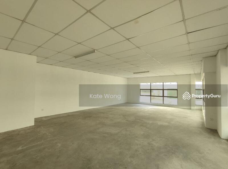 For Rent - Taman Perindustrian Cemerlang , Ulu Tiram , Johor. Semi Detached Factory For Rent