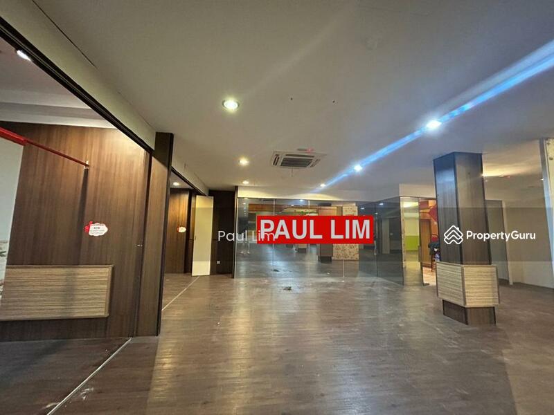 For Rent - SHOP LOT RENT AT JALAN MACALISTER FIRST FLOOR WITH LIFT 5109 SQFT MANY PARKING SPACE AVAILABLE