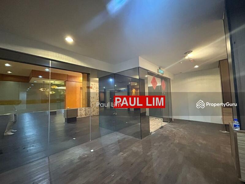 For Rent - SHOP LOT RENT AT JALAN MACALISTER FIRST FLOOR WITH LIFT 5109 SQFT MANY PARKING SPACE AVAILABLE