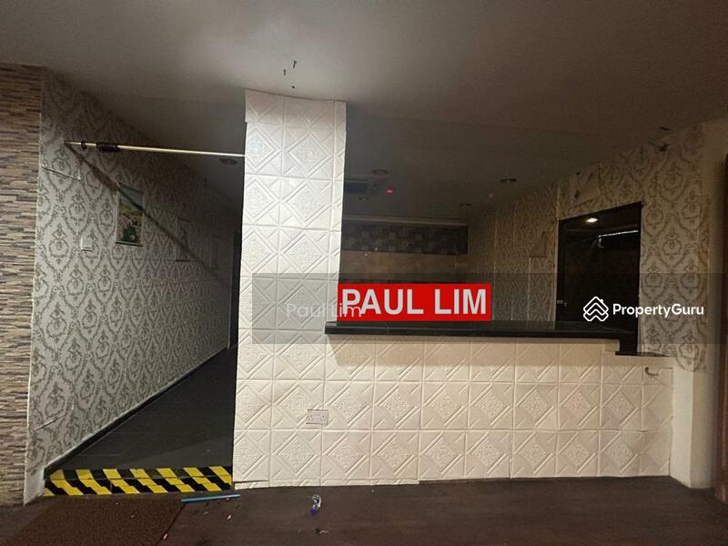 For Rent - SHOP LOT RENT AT JALAN MACALISTER FIRST FLOOR WITH LIFT 5109 SQFT MANY PARKING SPACE AVAILABLE