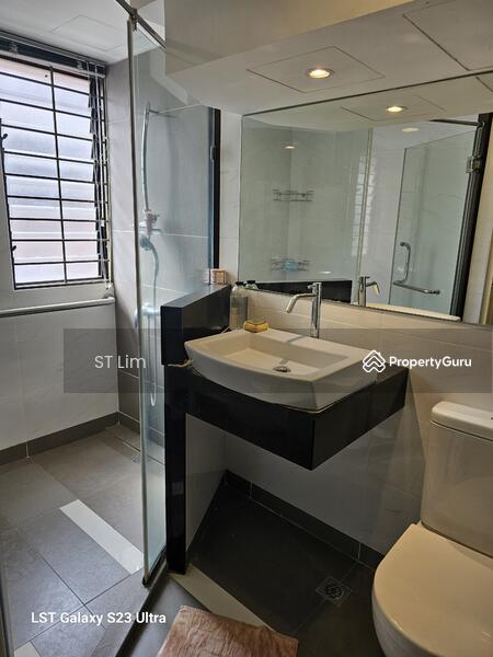 Untuk Dijual - 2.5-storey Semi-Detached 2314sf at Taman Brown in Penang Island