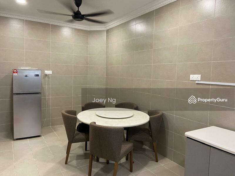 Spacious Dining Room , suitable for family gathering