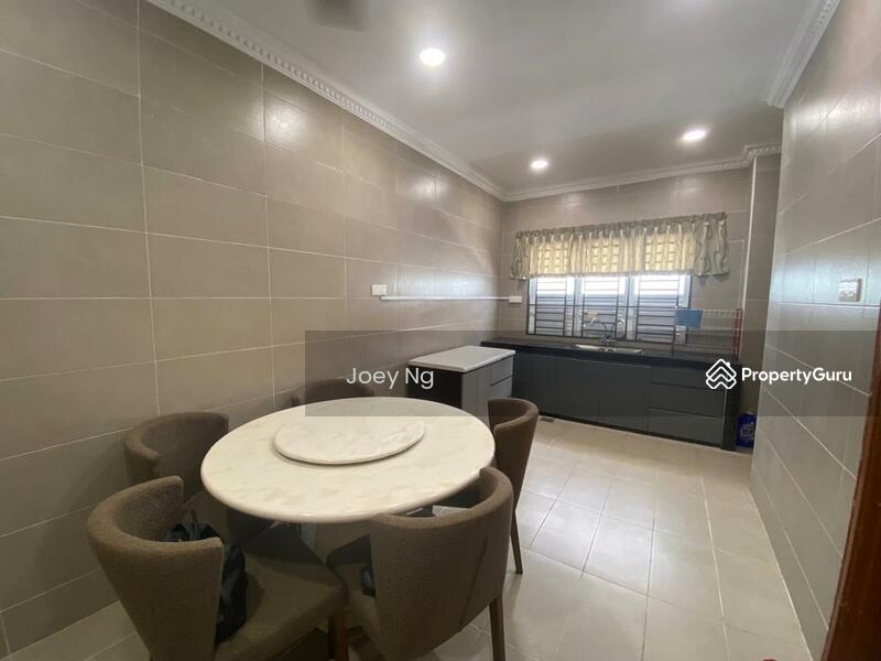 Spacious Dining Room , suitable for family gathering