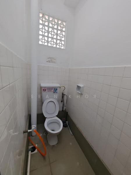Shop for Rent in Taman Molek (Johor Bahru) - Sean Khor - Bathroom - PropertyGuru.com.my