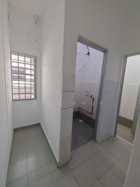 Shop for Rent in Taman Molek (Johor Bahru) - Sean Khor - Interior - PropertyGuru.com.my