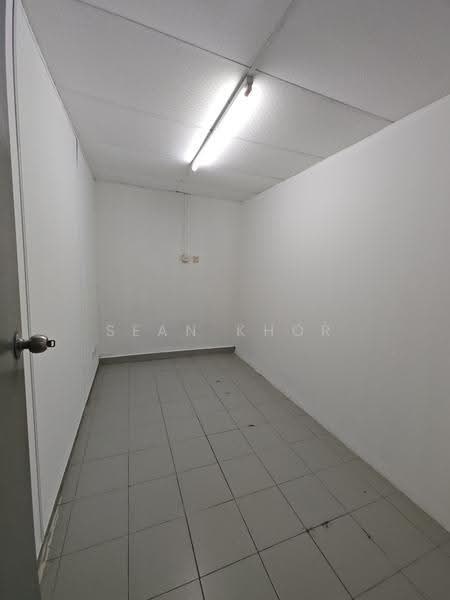 Shop for Rent in Taman Molek (Johor Bahru) - Sean Khor - Interior - PropertyGuru.com.my