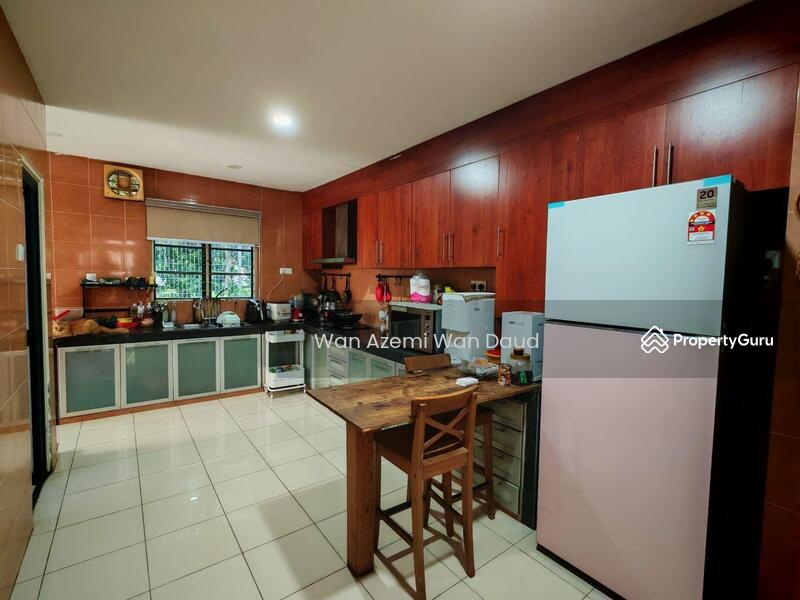 For Sale - Bandar Nusaputra Puchong