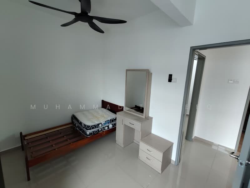 Rumah Teres 3 Tingkat untuk Disewa di Seksyen 25 (Shah Alam) - Muhammad Taufeeq - PropertyGuru.com.my