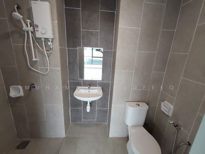 Rumah Teres 3 Tingkat untuk Disewa di Seksyen 25 (Shah Alam) - Muhammad Taufeeq - PropertyGuru.com.my
