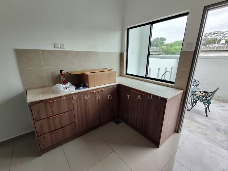 Rumah Teres 3 Tingkat untuk Disewa di Seksyen 25 (Shah Alam) - Muhammad Taufeeq - PropertyGuru.com.my