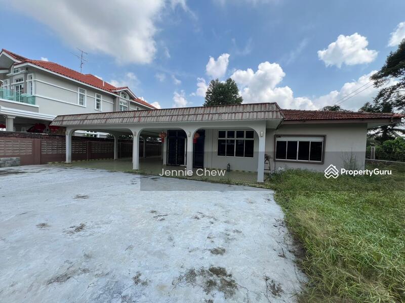 For Sale - Jalan Sundang @ Taman Sri Tebrau single storey Bungalow, Taman Sentosa, Taman Pelangi