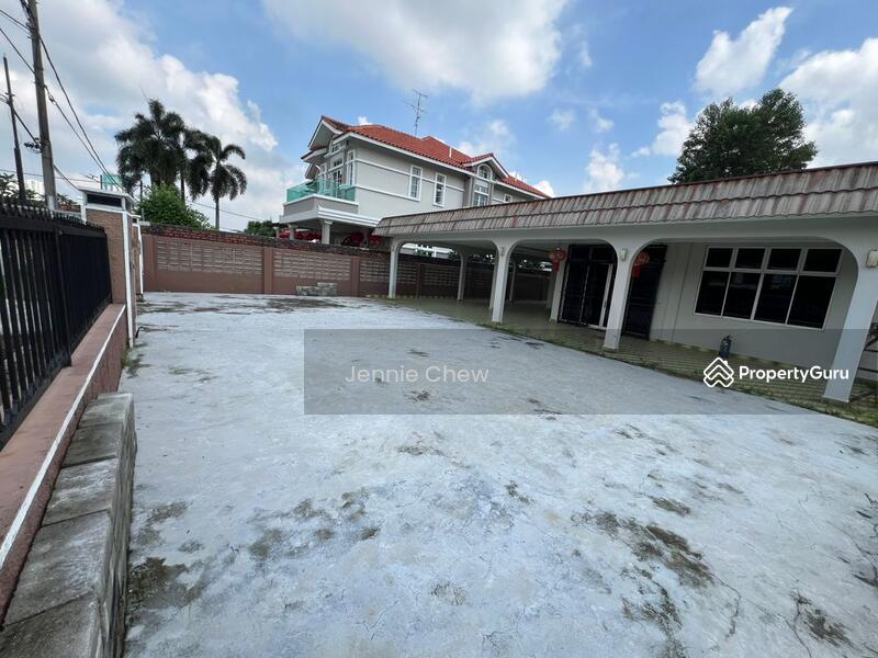 For Sale - Jalan Sundang @ Taman Sri Tebrau single storey Bungalow, Taman Sentosa, Taman Pelangi
