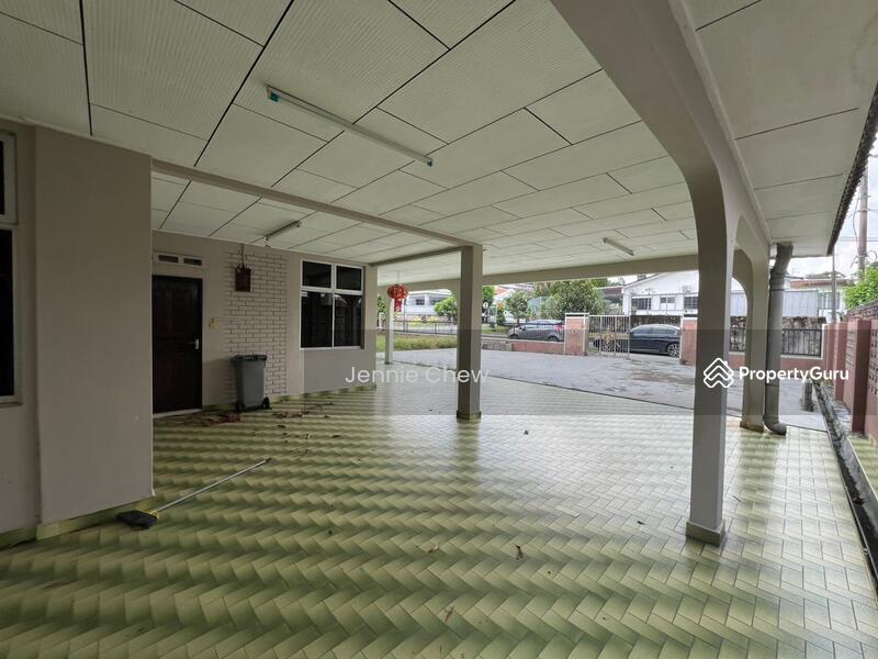 For Sale - Jalan Sundang @ Taman Sri Tebrau single storey Bungalow, Taman Sentosa, Taman Pelangi