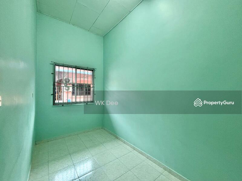 1-storey Terraced House for Sale in Taman Parit Raja 2 (Sri Gading) - WK Dee - PropertyGuru.com.my