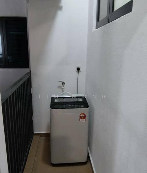 Untuk Disewa - Pacific Star