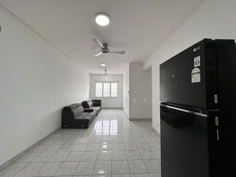 Pangsapuri untuk Disewa di De Cendana - YURI HUSAIN - Living Room - PropertyGuru.com.my