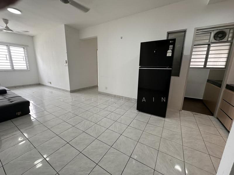 Pangsapuri untuk Disewa di De Cendana - YURI HUSAIN - Living Room - PropertyGuru.com.my