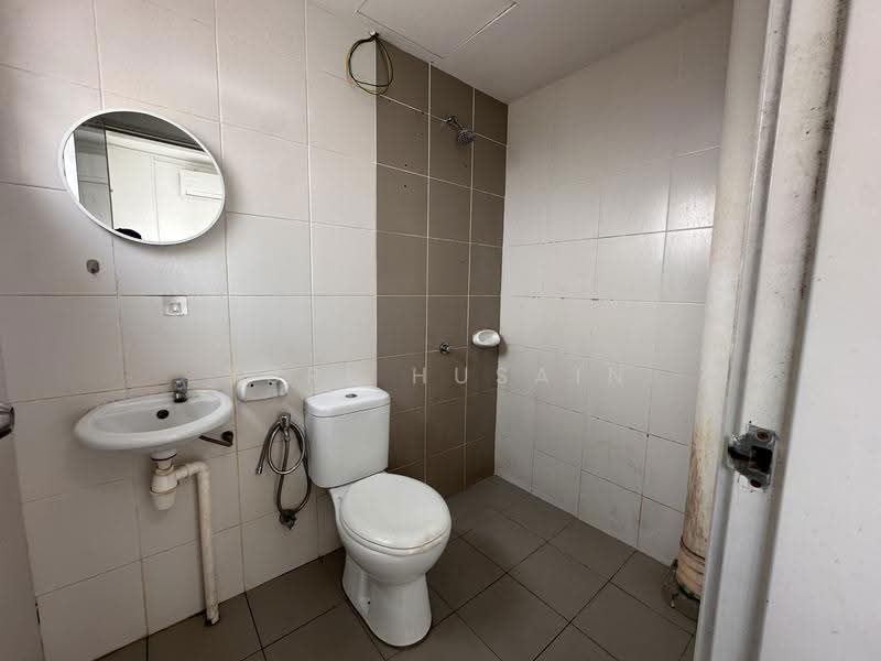 Pangsapuri untuk Disewa di De Cendana - YURI HUSAIN - Bathroom - PropertyGuru.com.my