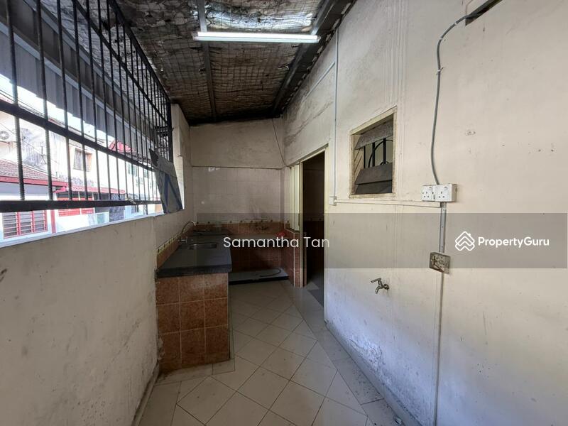 Taman Johor Jaya Double Storey Terrace House, Jalan Bakawali, Taman ...