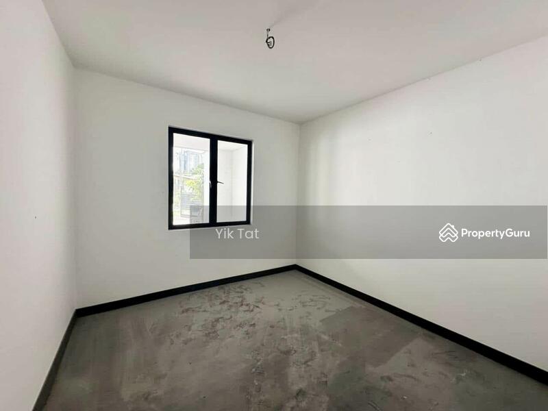 Semi-Detached House for Sale in Taman Nong Chik (Johor Bahru) - Yik Tat - PropertyGuru.com.my
