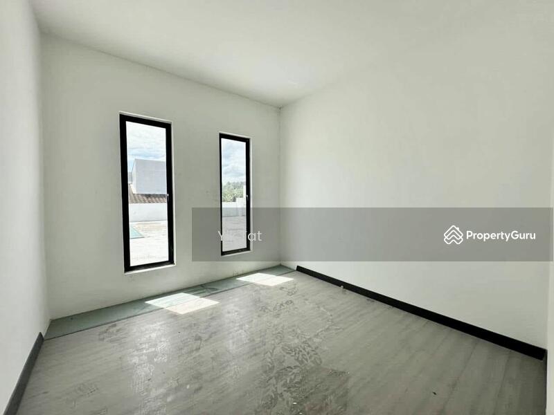 Semi-Detached House for Sale in Taman Nong Chik (Johor Bahru) - Yik Tat - PropertyGuru.com.my