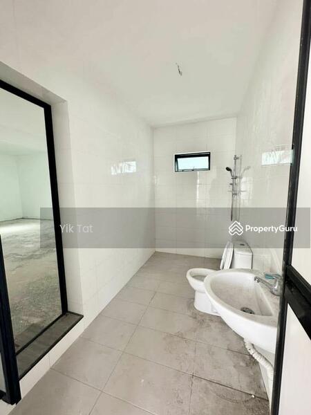 Semi-Detached House for Sale in Taman Nong Chik (Johor Bahru) - Yik Tat - PropertyGuru.com.my