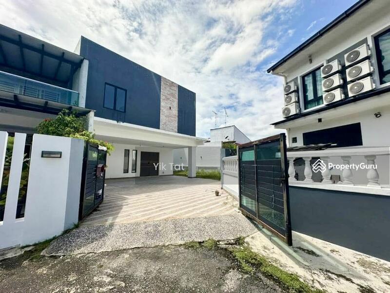 Semi-Detached House for Sale in Taman Nong Chik (Johor Bahru) - Yik Tat - PropertyGuru.com.my