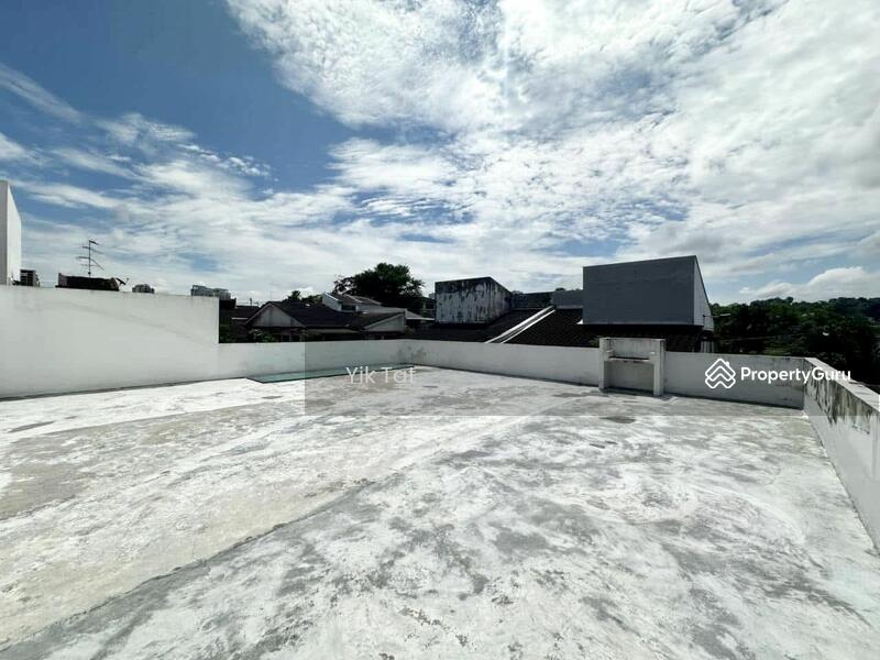 Semi-Detached House for Sale in Taman Nong Chik (Johor Bahru) - Yik Tat - PropertyGuru.com.my