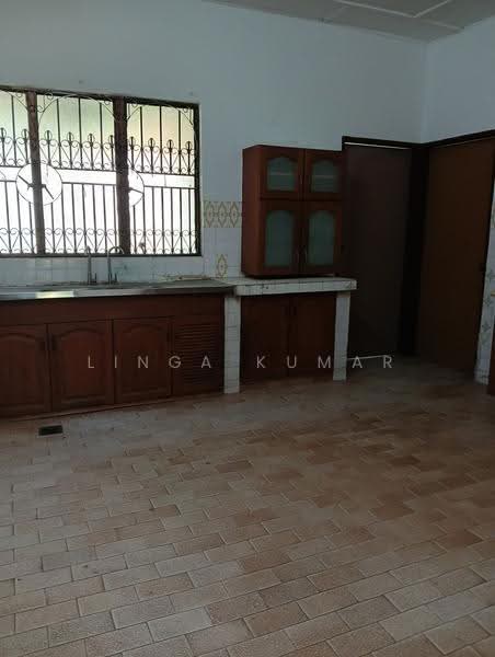 Bungalow House for Sale in Seksyen 18 (Petaling Jaya) - Linga Kumar - Kitchen - PropertyGuru.com.my