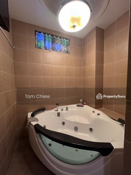 Kulai Palm Villa Golf Resort Gated A untuk Untuk Dijual - RM 4,900,000, Apr 2026 - PropertyGuru.com.my