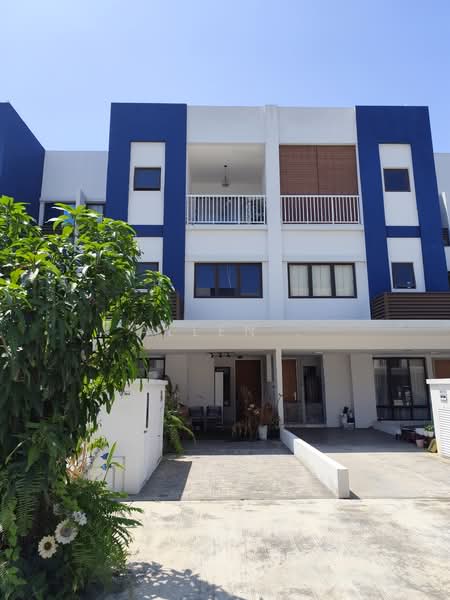 Townhouse for Sale in Sepang (Selangor) - Allen . - Exterior - PropertyGuru.com.my