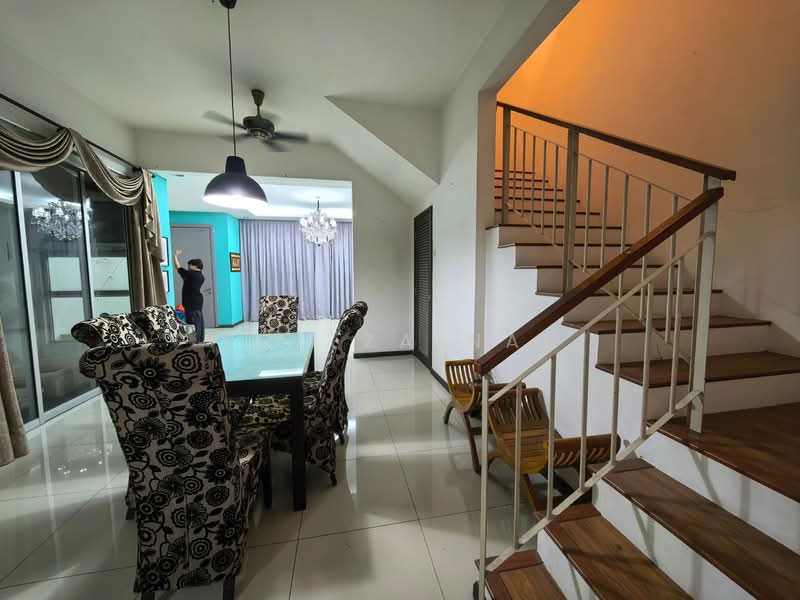 Rumah Teres 2 Tingkat untuk Disewa di Klang (Selangor) - Eda Zainal - Dining Room - PropertyGuru.com.my