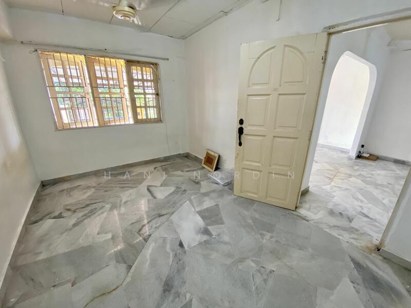 For Sale - Bandar Baru Bangi, No House In Front.