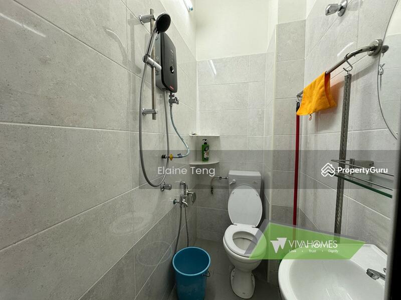 FirstFloor Common Toilet