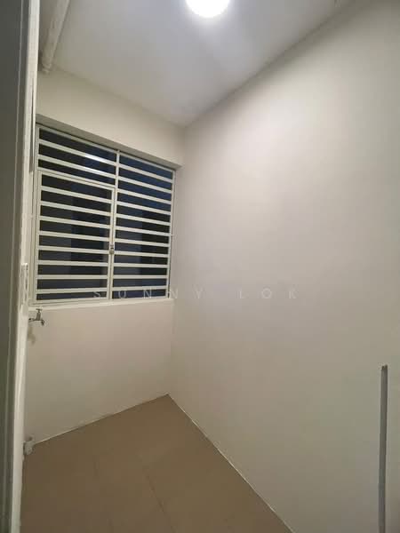 Kondominium untuk Dijual di BM Residence - Sunny Lok - Balcony - PropertyGuru.com.my