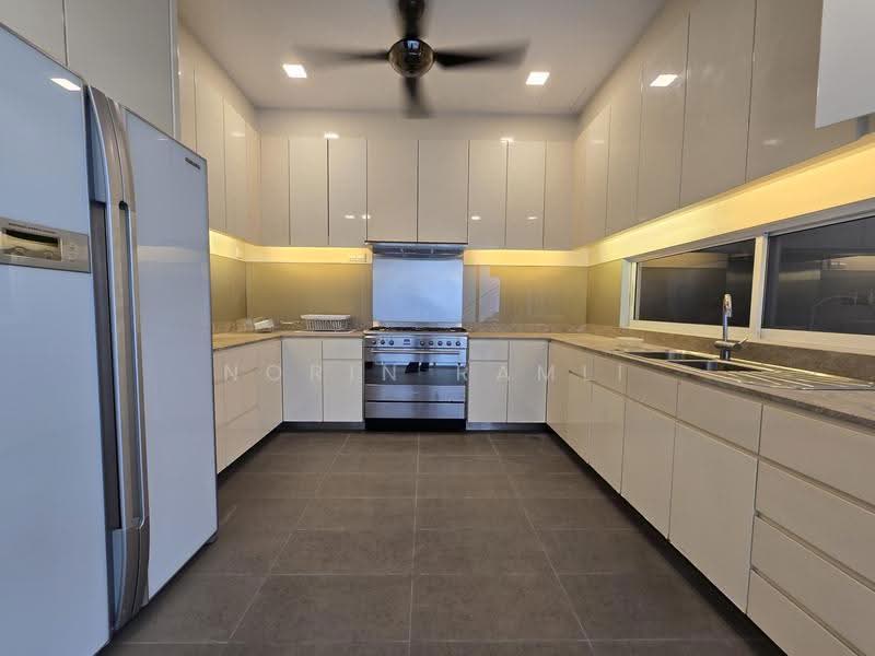 Twin Villas for Rent in Ampang Hilir (Ampang) - Norin Ramli - Kitchen - PropertyGuru.com.my