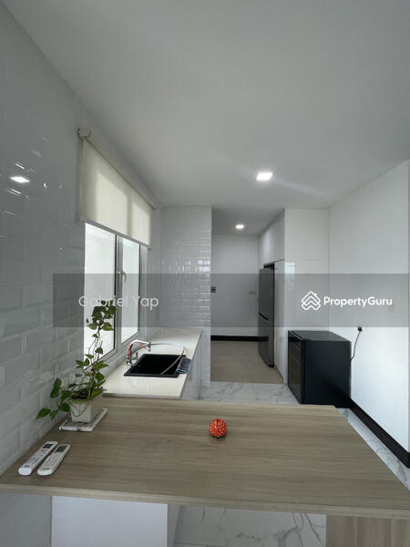 For Sale - Flora Murni